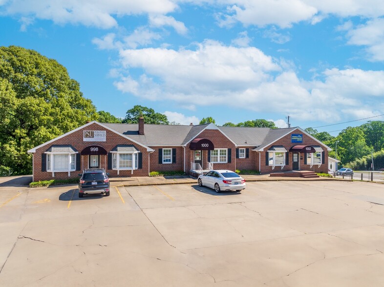 More Photos Of 998-1002 S New Hope Rd, Gastonia General Retail For Lease
