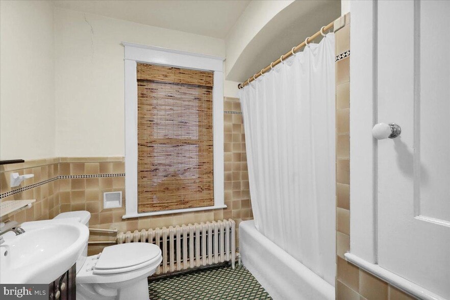 More Photos Of 325 E Lancaster Ave, Reading Office Residential For Sale