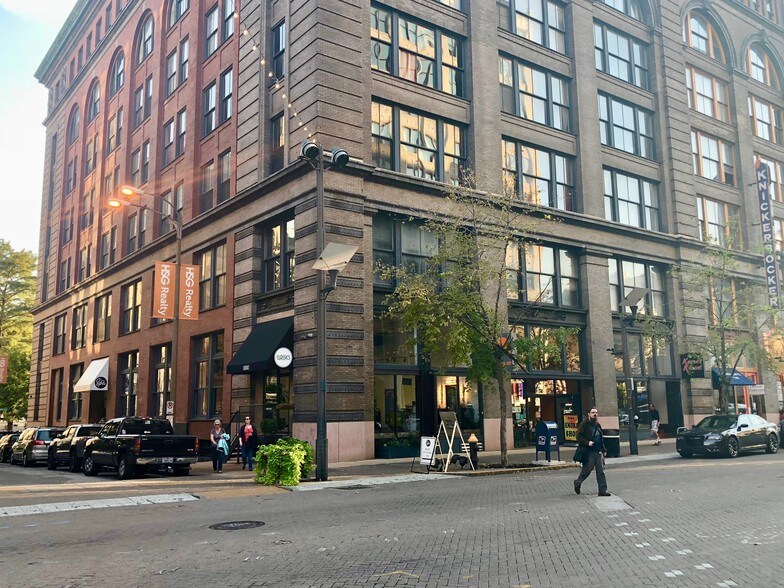 Primary Photo Of 1300 Washington Ave, Saint Louis Storefront For Sale