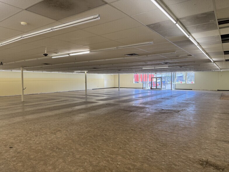 More Photos Of 110 W South St, Groton Freestanding For Sale