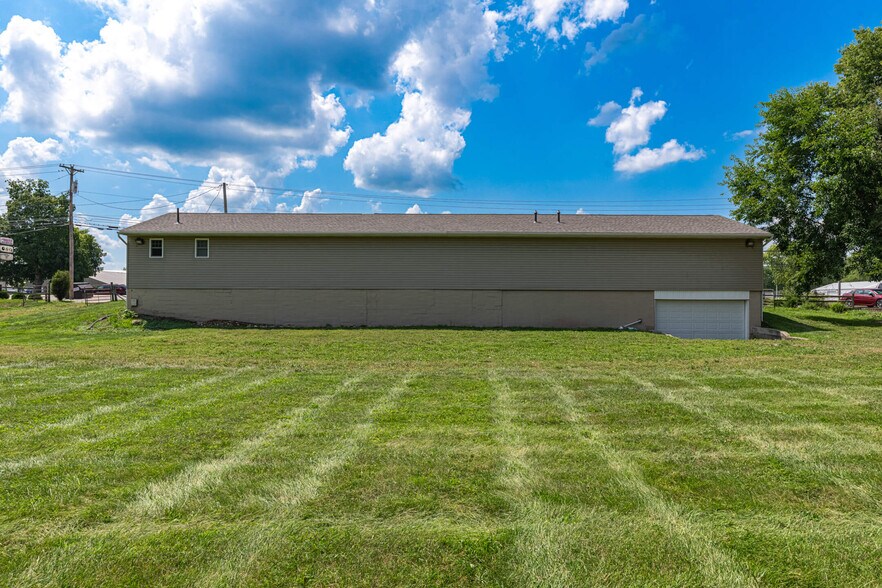 More Photos Of 1001 N County Road 25A, Troy Office For Sale