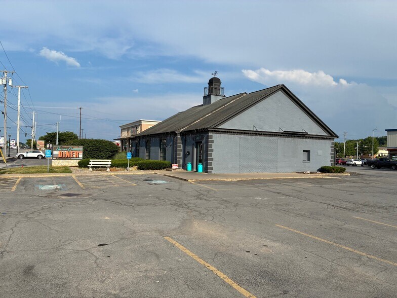 More Photos Of 5407 W Genesee St, Camillus Storefront Retail Office For Lease