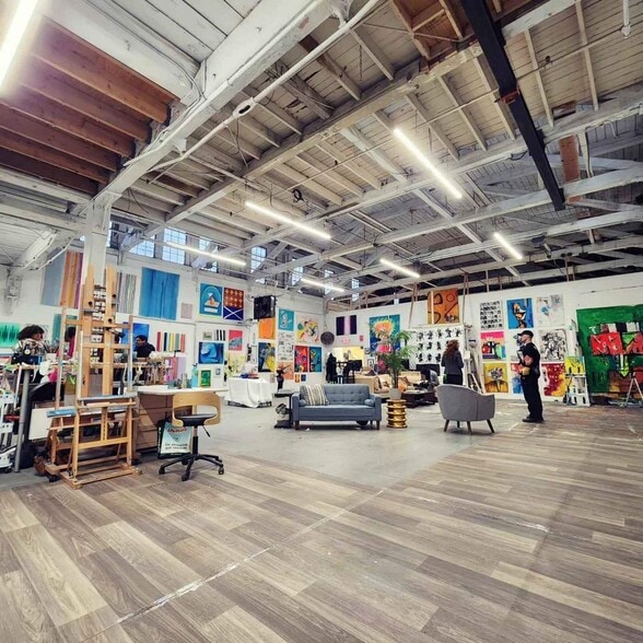 More Photos Of 100 Business St, Hyde Park Unknown For Lease