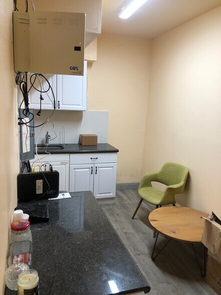 More Photos Of 3224 Procyon St, Las Vegas Warehouse For Lease