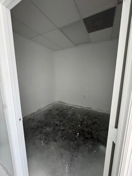 More Photos Of 3910 S Washington Ave, Titusville Office For Lease