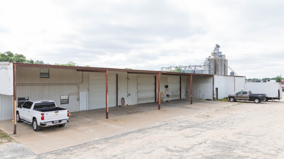 More Photos Of 565 Thomas St, Camilla Industrial For Sale