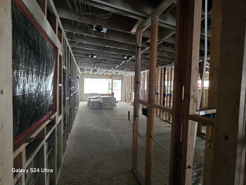 More Photos Of 167 Avenida Serra, San Clemente Specialty For Lease