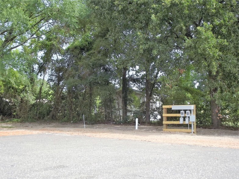 More Photos Of 3685 Highway 19, Huntsville Storefront Retail Residential For Sale