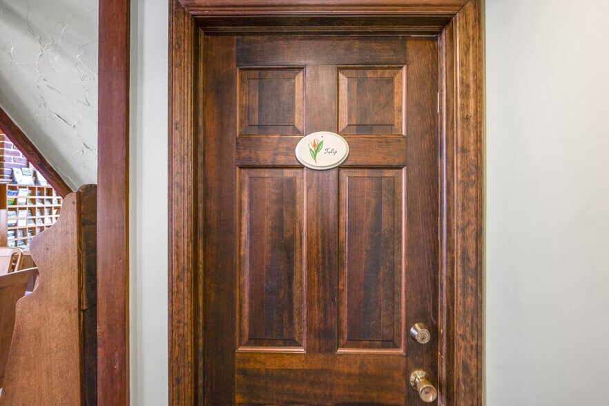 More Photos Of 40 Hospital Rd, Gettysburg Hotel For Sale