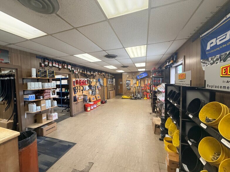 More Photos Of 2500 Blanchard Blvd, Columbus Distribution For Sale