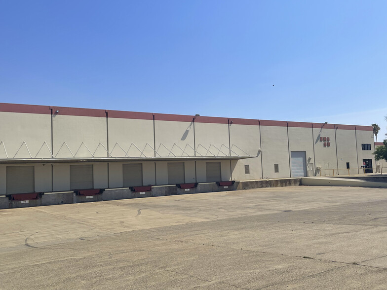 Primary Photo Of 3900 Florin Perkins Rd, Sacramento Warehouse For Lease