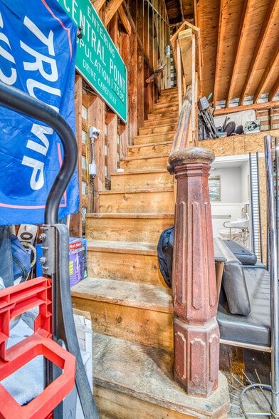 More Photos Of 203 N Birch St, Coquille Specialty For Sale