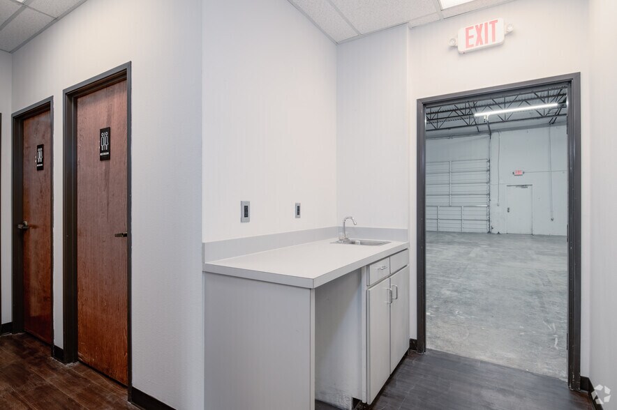 More Photos Of 7415 Whitehall St, Richland Hills Light Distribution For Lease