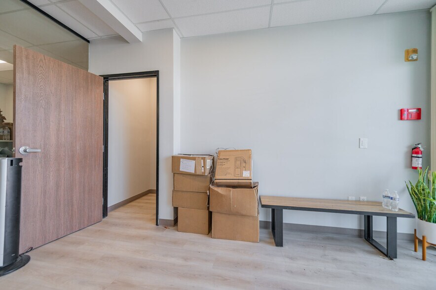 More Photos Of 9341 Irvine Blvd, Irvine Light Distribution For Lease