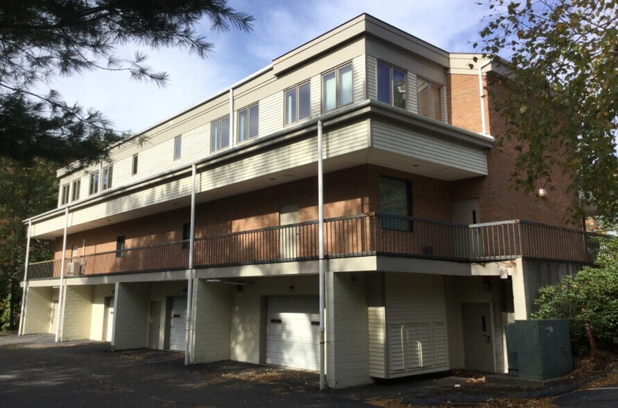 More Photos Of 699 Terryville Ave, Bristol Medical For Sale