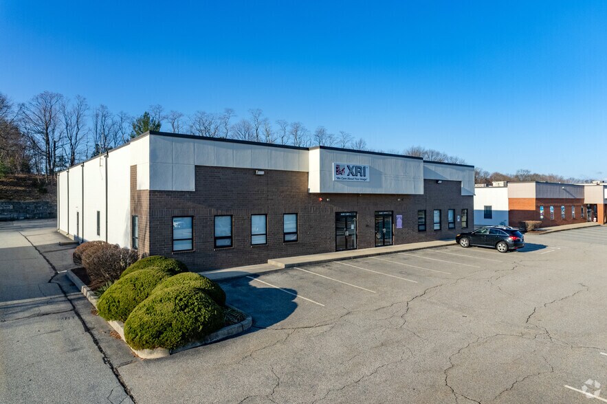 More Photos Of 225 Metro Center Blvd, Warwick Light Distribution For Lease