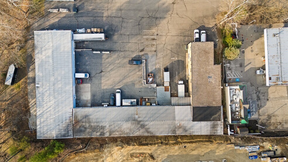 More Photos Of 488 Main St, Leominster Manufacturing For Lease