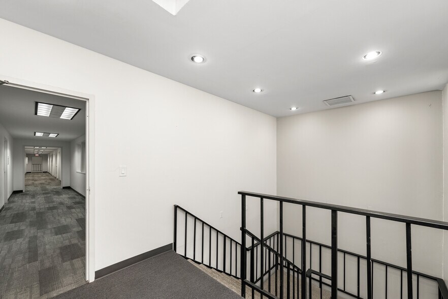 More Photos Of 595 W Lambert Rd, Brea Loft Creative Space For Lease