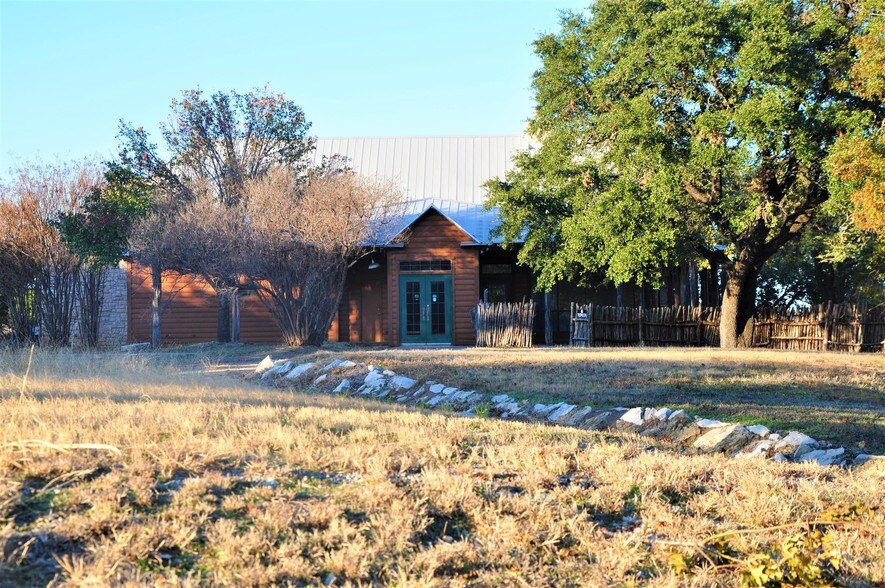 119 Paluxy Smt, Glen Rose, TX 76043 Restaurant For Sale