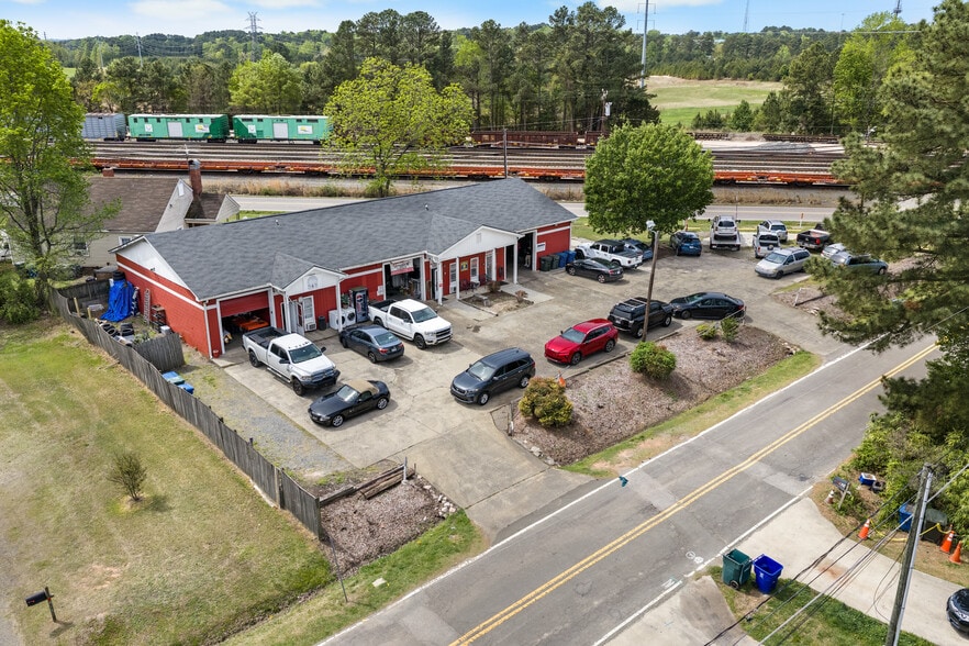 Primary Photo Of 921 Midway Ave, Durham Auto Repair For Sale