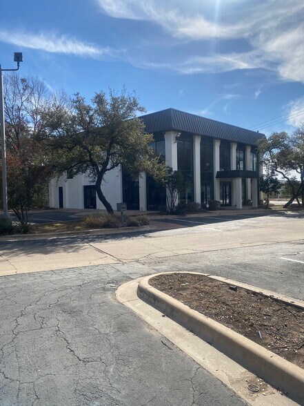 More Photos Of 11855 Research Blvd, Austin General Retail For Sale