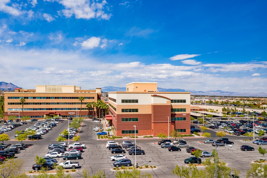 More Photos Of 9260 W Sunset Rd, Las Vegas Office For Sale
