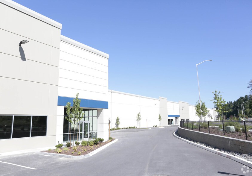 More Photos Of 2801 78th Ave E, Fife Distribution For Lease