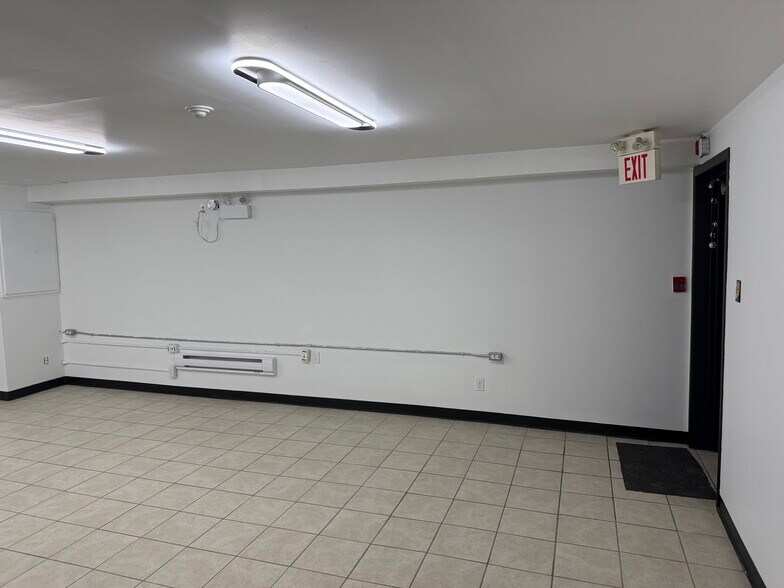 More Photos Of 428 Ossington Av, Toronto Storefront Retail Residential For Lease