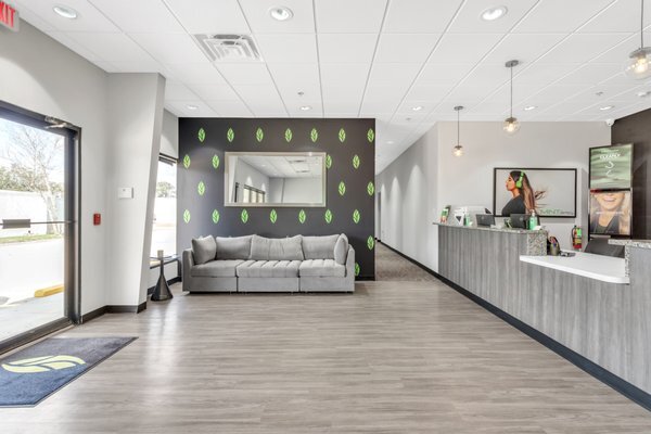 More Photos Of 19300 N 4th St, Covington Storefront Retail Office For Sale