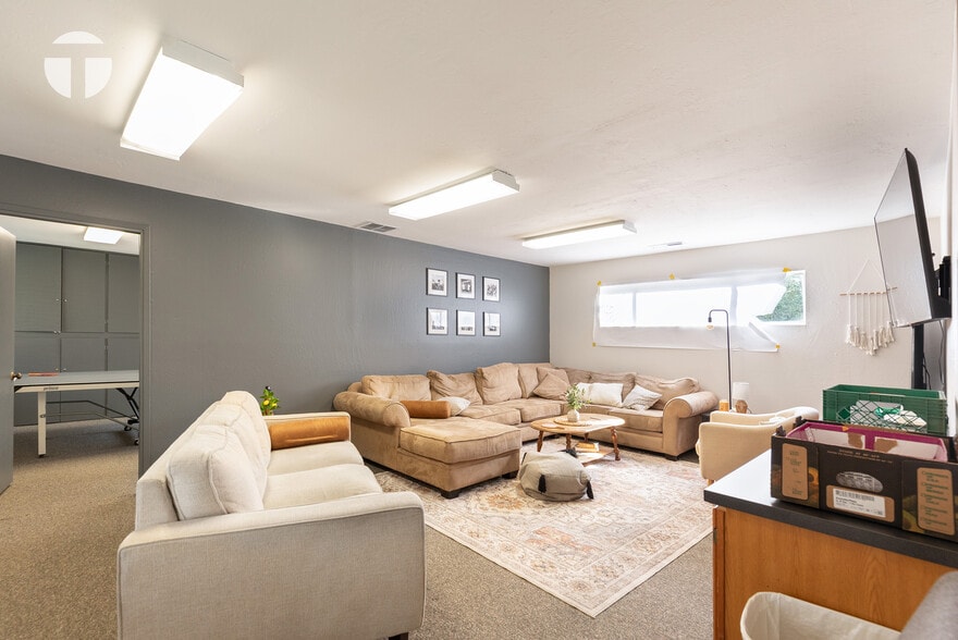 More Photos Of 6240 Verner Ave, Sacramento Religious Facility For Sale