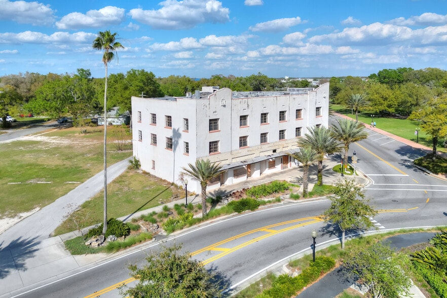 More Photos Of 206 Pilaklakaha Ave, Auburndale Apartments For Sale