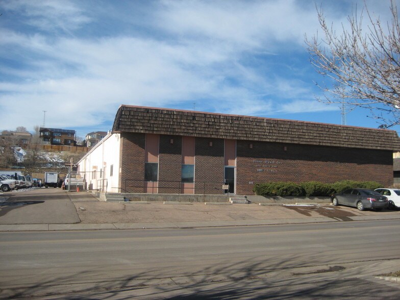 Primary Photo Of 3251 S Zuni St, Englewood Showroom For Lease