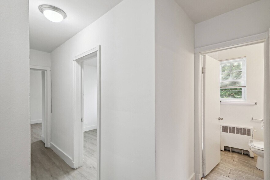 More Photos Of 1100 E Ramblewood Rd, Baltimore Apartments For Sale