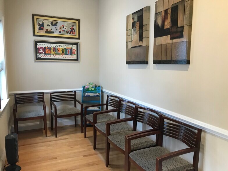 More Photos Of 153 Main St, Roslyn Medical For Lease