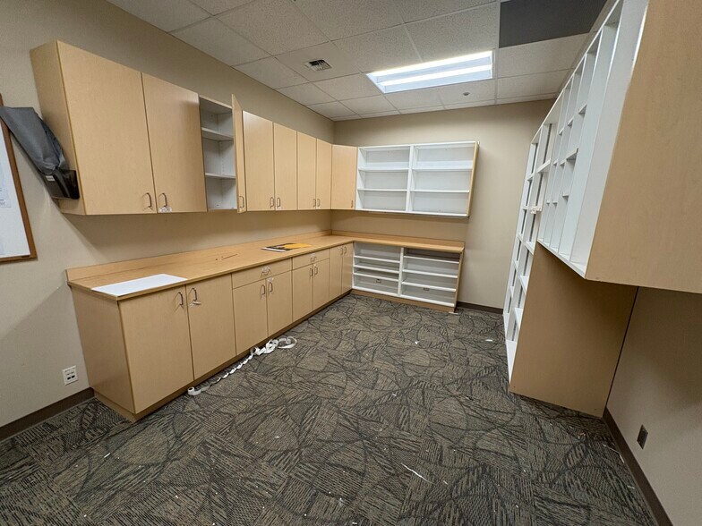 More Photos Of 600 E Railroad Ave, Wasilla Office For Lease