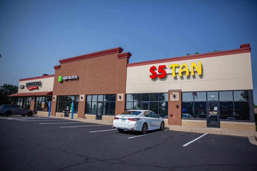 More Photos Of 12525 NE Ulysses St, Blaine Freestanding For Sale