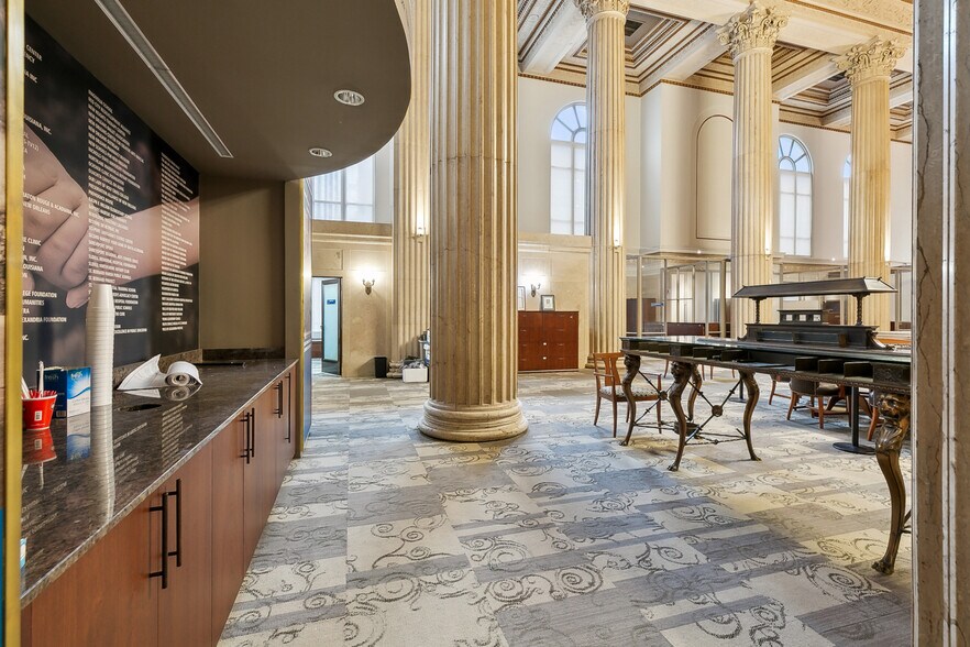 More Photos Of 812 Gravier St, New Orleans Apartments For Lease