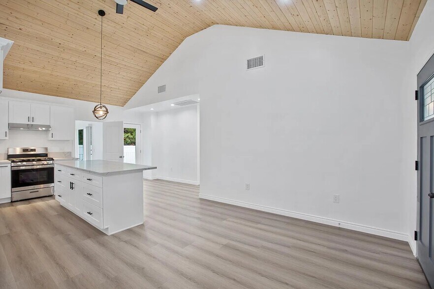 More Photos Of 1736 N Sierra Bonita Ave, Pasadena Land For Sale