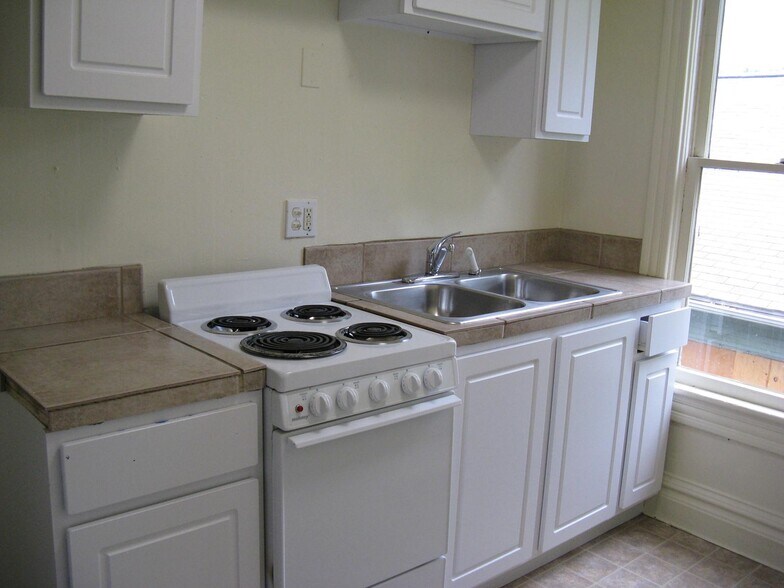More Photos Of 1012 14th St, Boulder Apartments For Sale