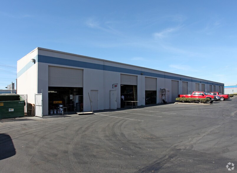 More Photos Of 4900 Warehouse Way, Sacramento Unknown For Lease