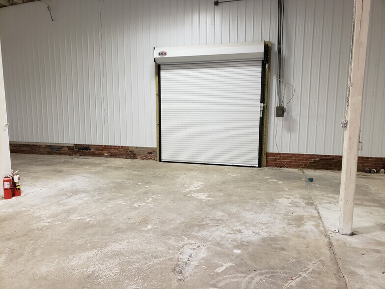 More Photos Of 601 Cook St, Wendell Warehouse For Lease