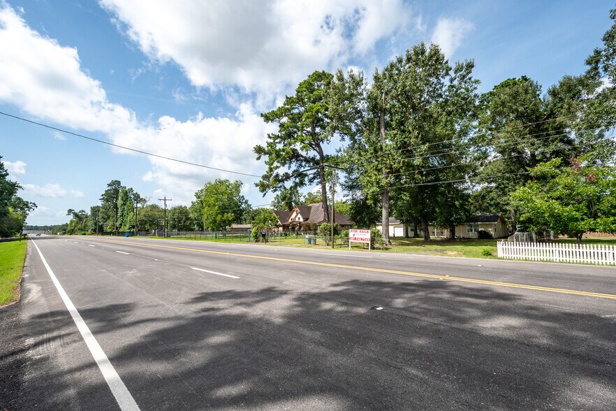 More Photos Of 11620 Fostoria Rd, Cleveland Office For Sale