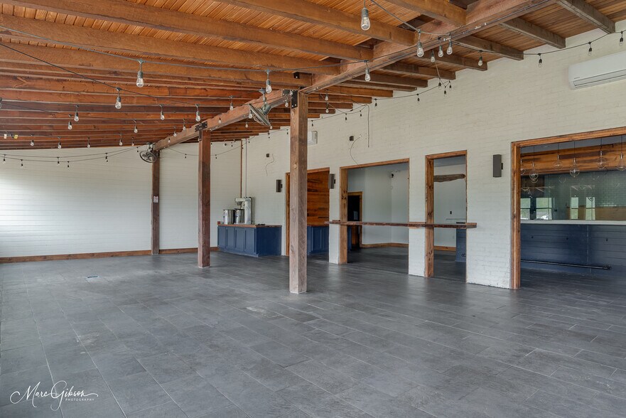 More Photos Of 9220 Wallace Lake Rd, Shreveport Storefront Retail Office For Sale