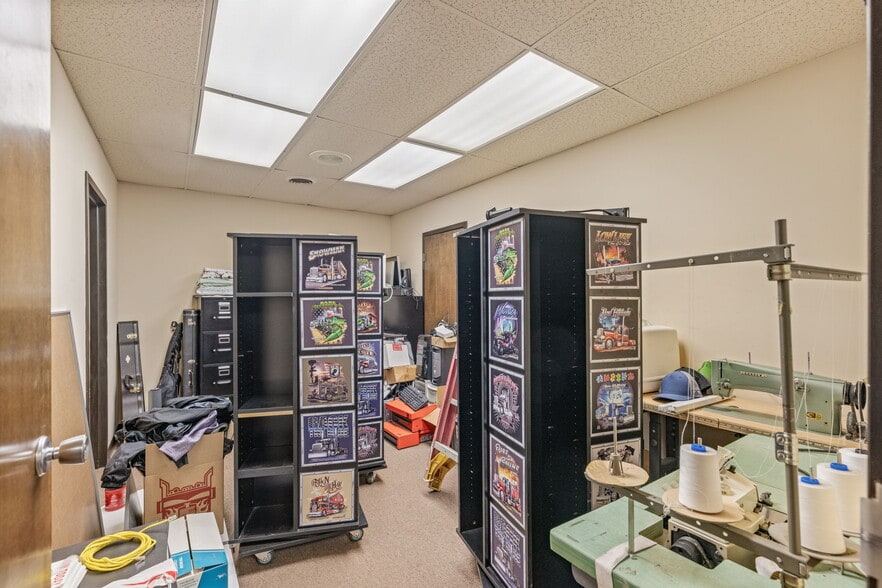 More Photos Of 6580 E Skelly Dr, Tulsa Manufacturing For Sale