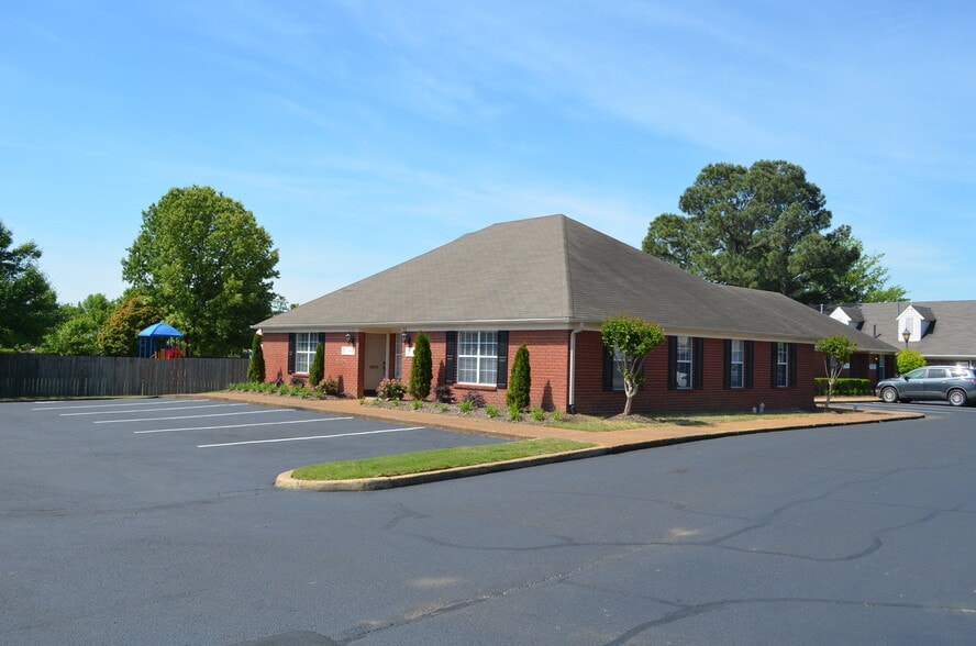 More Photos Of 311 Poplar View Ln W, Collierville Office For Lease