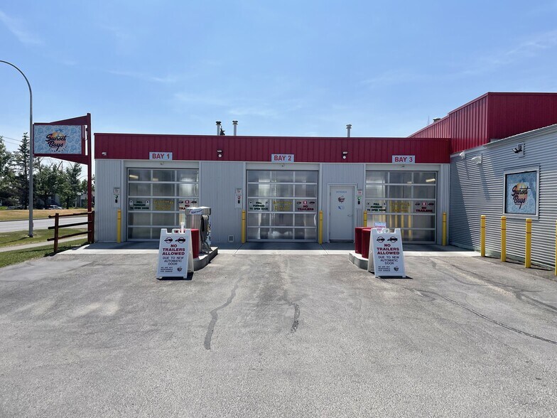 More Photos Of 425 7th Ave SE, High River Carwash For Sale