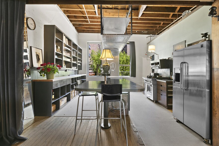 More Photos Of 411 Kent Ave, Brooklyn Storefront Retail Office For Sale