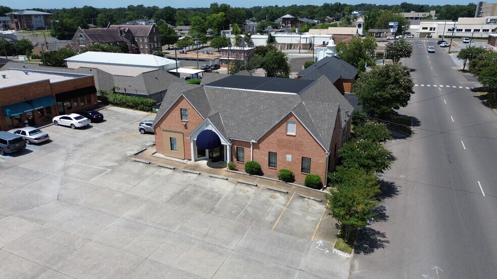 More Photos Of 1205 22nd Ave, Meridian Office For Lease