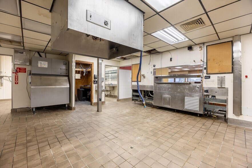 More Photos Of 5119 S 11 Hwy, Calhoun Fast Food For Sale