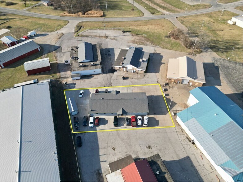 More Photos Of 1525 E Army Post Rd, Des Moines Auto Repair For Lease